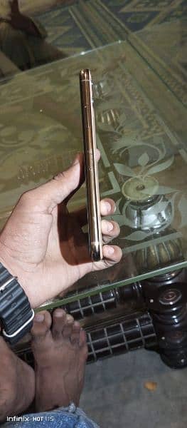 iphone 11 Pro Max Non PTA for sale 5