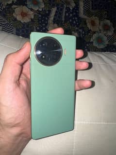 Spark 20 pro plus