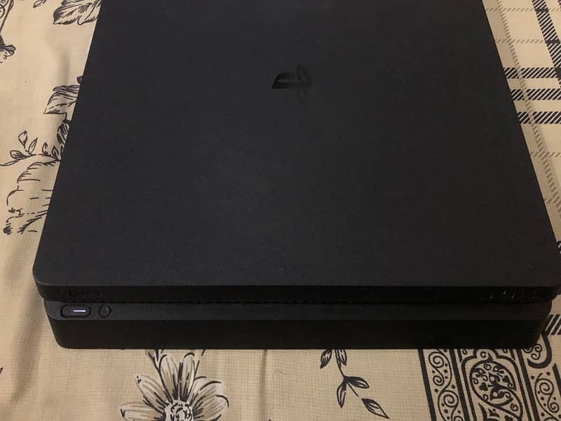 PS4 Slim 500 Gb with games 1