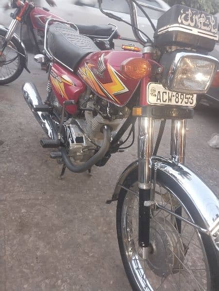 good condition bike for sale price b munasib Hy original condition hy 1