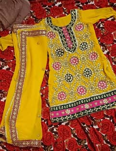 mehndi ki shirt and sharara