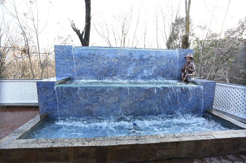 Fountain and sculpture 2