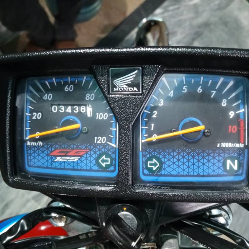 Honda 125 Urgent sale Showroom condition 10/10 3