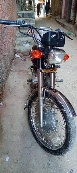 urgent saleHonda 125 03102802756 call me 1