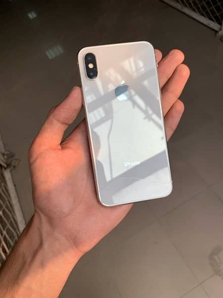 iPhone X 64GB Non PTA Factory Unlocked 13