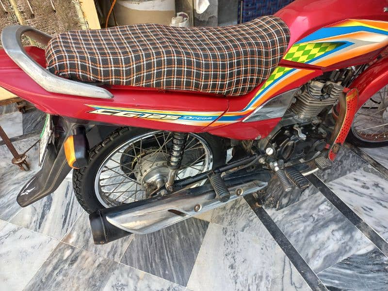 Honda CG 125 Dream. khanewal no 2