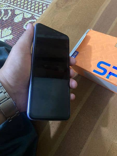 Tecno spark 8C 4/128 5