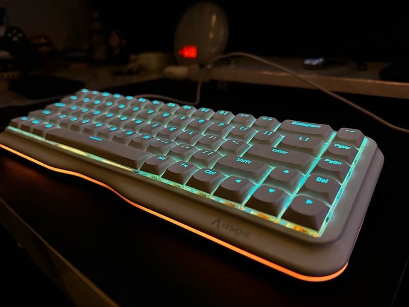 Kemove K68 Wireless Gaming Mechanical Keyboard 2