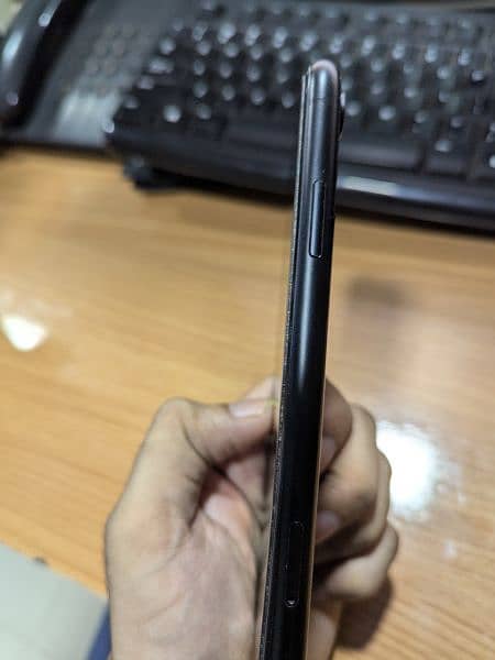 iPhone XR 64 GB Non Pta 1