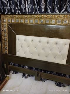 wooden bed set almost new condition 0