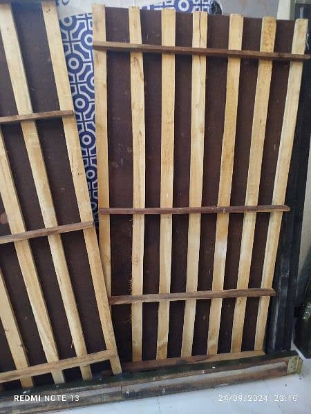 wooden bed set almost new condition 4