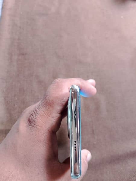 infinix spark 20 pro Plus 8+8 16 GP 256. 5