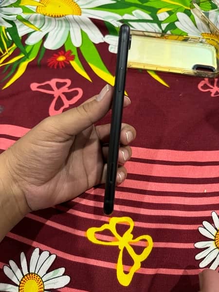 iphone XR black 128GB 1