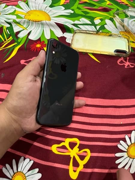 iphone XR black 128GB 6