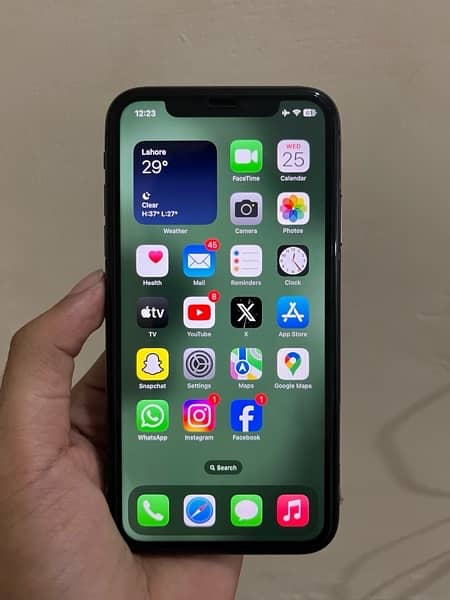 iPhone 11 64 GB 1