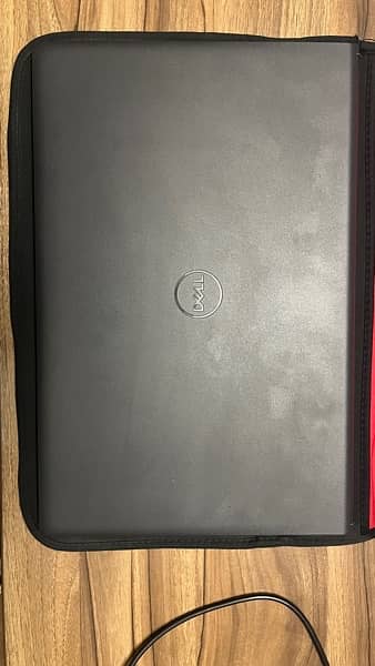 Dell Inspiron 3525 10