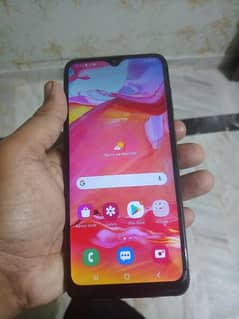 Samsung A70. . . 6/128gb. . . official pta approved