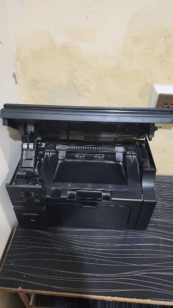 HP laserjet M1132 MFP 1