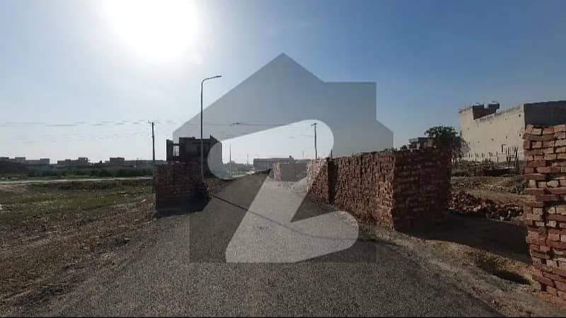 10 Marla Plot For Sale In Paragon City Lahore 10