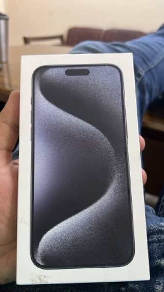 iphone 15 Pro max 256 GB blue titanium 1