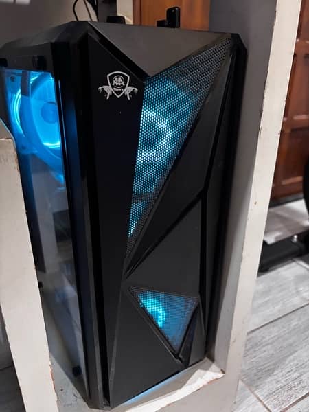 Gaming PC w Ryzen 5 5600, RTX 3060Ti, 32GB DDR4, 1TB NVME 2