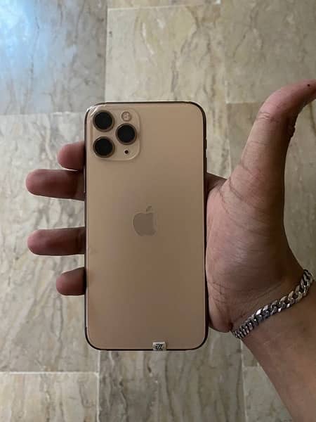 iphone 11 Pro Gold 256 GB Factory Unlock Non Pta 1