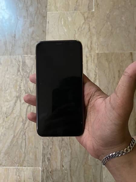 iphone 11 Pro Gold 256 GB Factory Unlock Non Pta 3