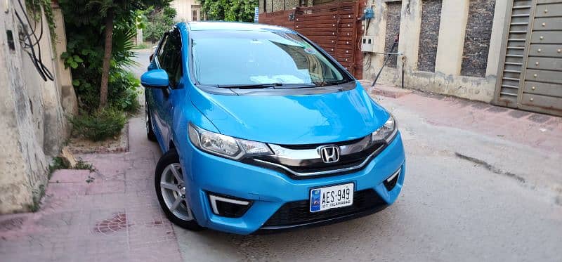 Honda Fit Hybrid 28km/Liter fuel Avg btr thn Axio Aqua Prius Vitz etc 10