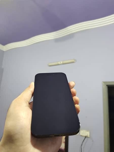 Iphone 14 pro pta approved 256gb Black 4