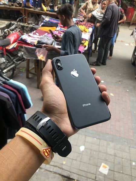 iPhone XS dual sim offical pta 64gb need Cash 5