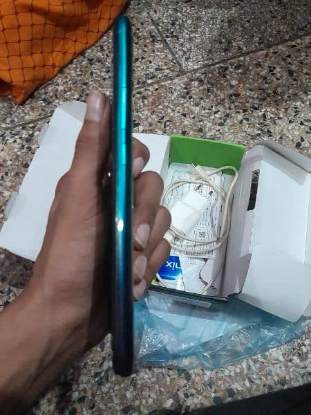 lnfinix Hot 9 play all ok good condition 4/64 2