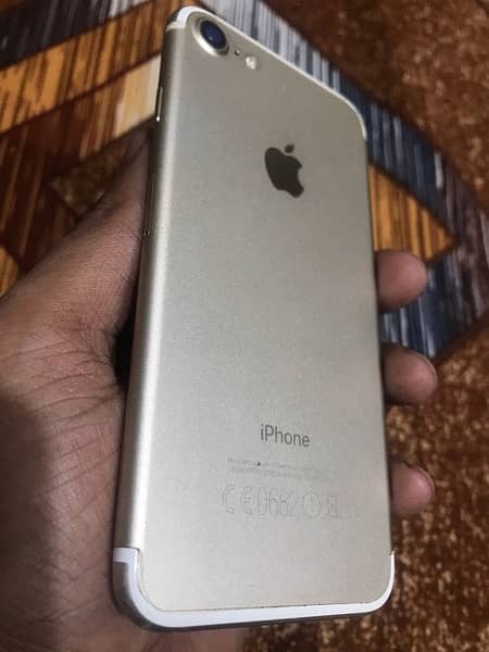 iphone 7 32Gb pta approved 1