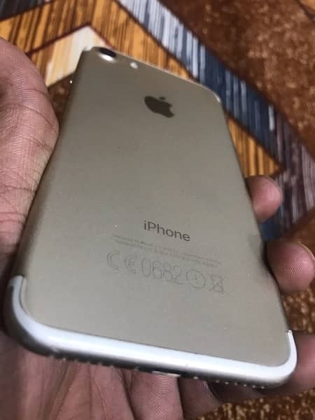 iphone 7 32Gb pta approved 4