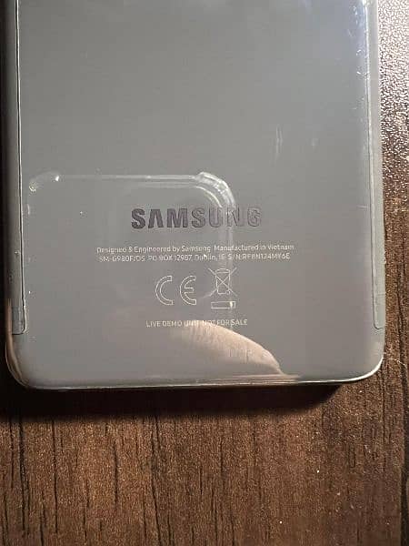 Samsung S20 (Minor Dot) 6