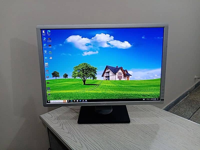 Dell ultrasharp u2412 24 inch 1k (1920x1200) gaming and graphics led 0