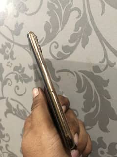 I phone 11 pro gold non pta factory unlock 0