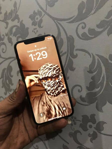 I phone 11 pro gold non pta factory unlock 2