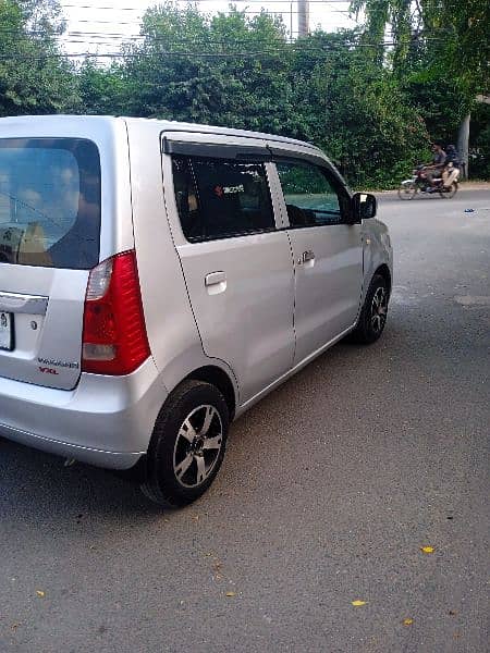 Suzuki Wagon R 2018 4