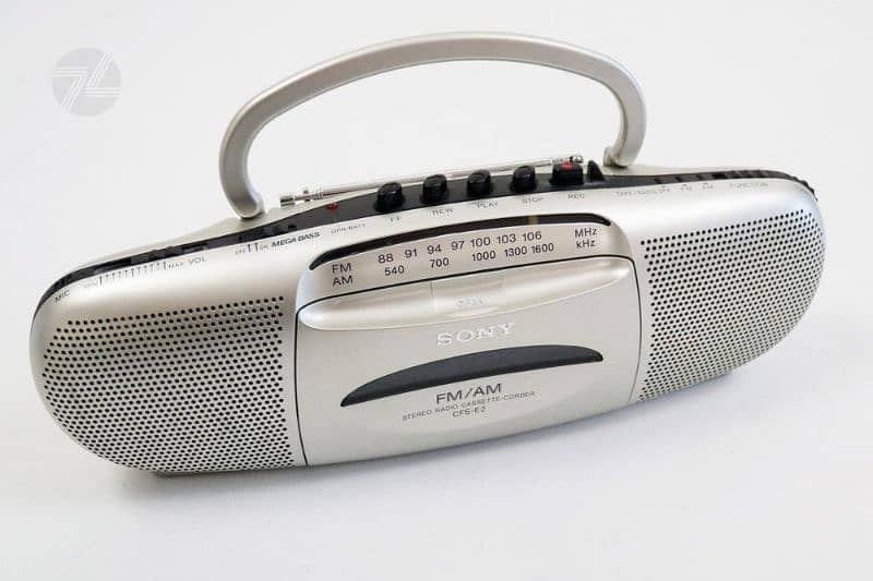 Sony Boombox CFS-E2 Radio Cassette Player 2