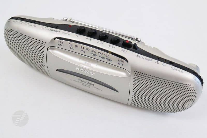 Sony Boombox CFS-E2 Radio Cassette Player 3