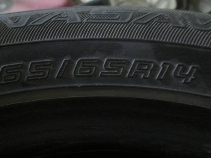 4 Tires siz 165/65/14 Tubeless. . O333,7O77. O95 4