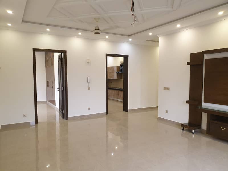 One Kanal Non-Furnished Brand New Upper Portion For Rent In Bahria Town, Lahore. 8