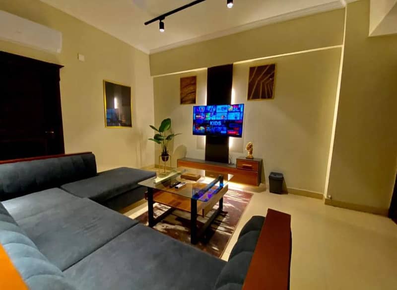 1 BHK Par day short time furnished apartment available 3