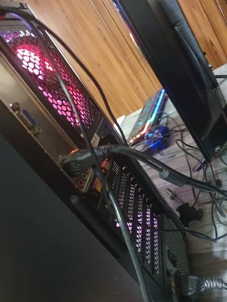 gaming pc with full accessory 3