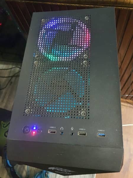 gaming pc with full accessory 4