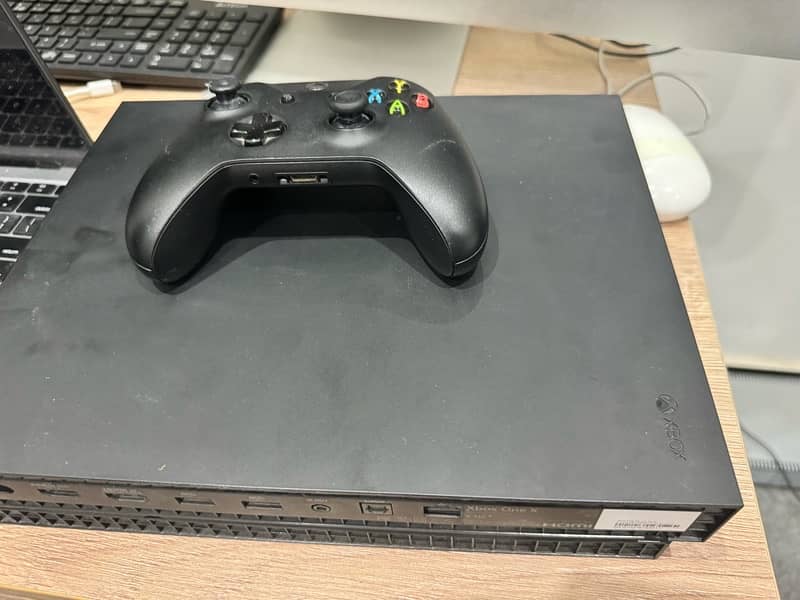 xbox one x, 1tb 1x console 4