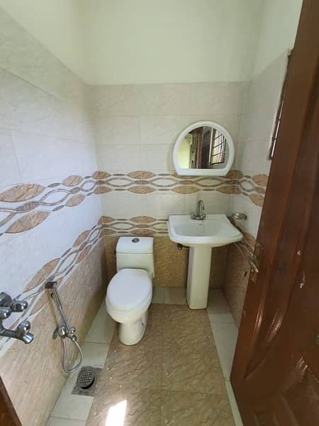 A block 2 bed independent flat for rent pak Arab 9