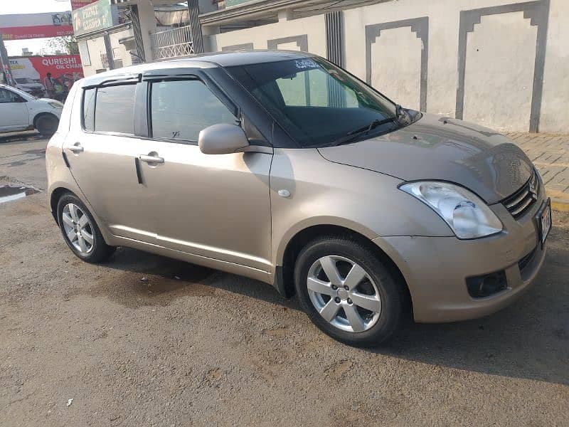 Suzuki Swift dlx 2017 6