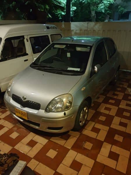 Toyota Vitz 2002 4