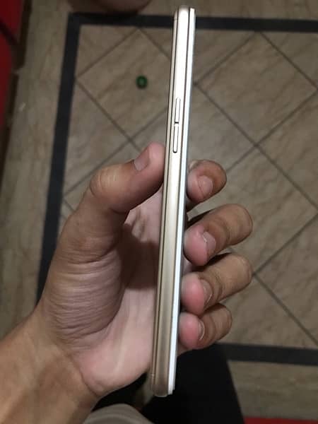 Oppo A37F 4/64 condition 10/10 ha 1